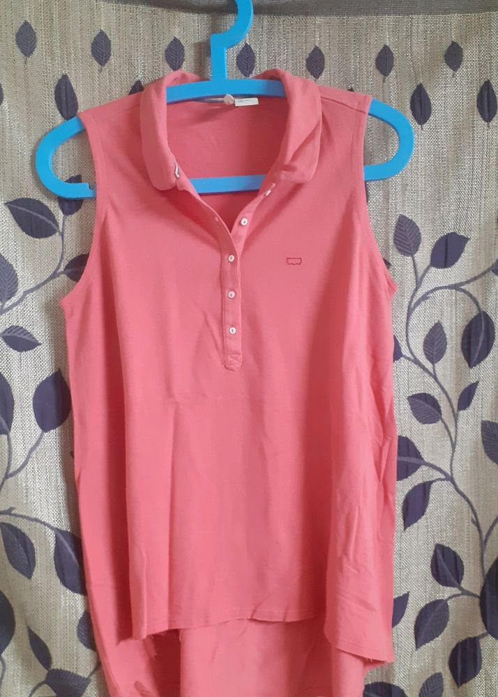 Levi&#39;s oversized polo shirt (M)