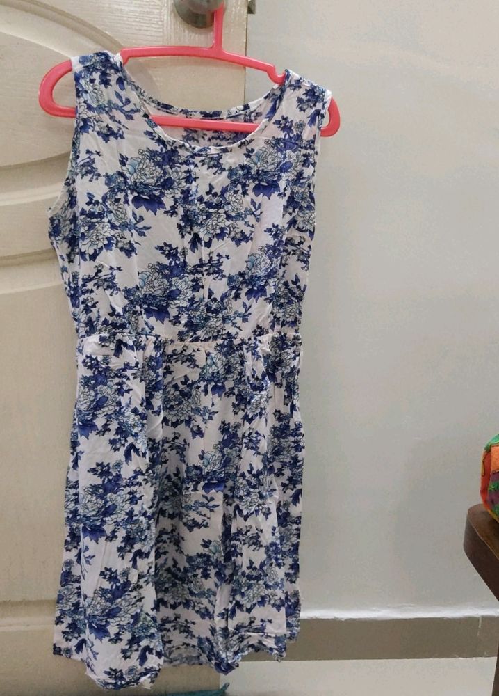 Sale..Dress For Girls