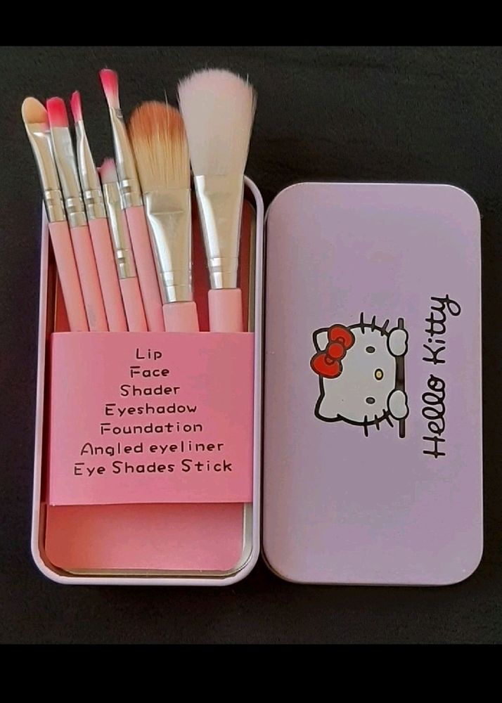 Hello Kitty Brush Set