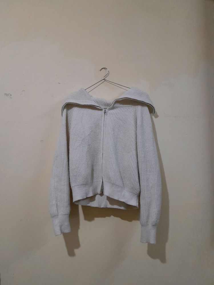 Korean Sweater 🥨