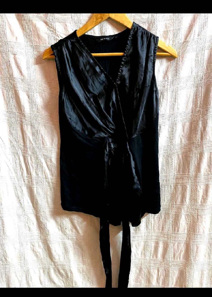 Sleeveless Black Top