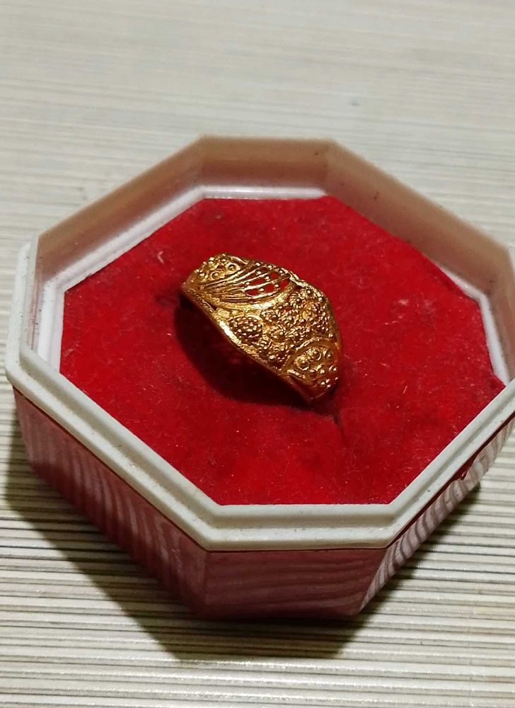 Vintage Gold Ring