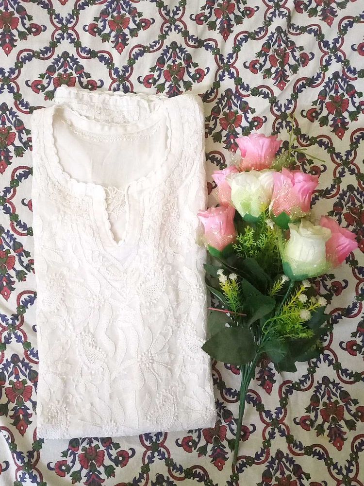 Lucknowi &#34;Chikan Kari&#34; White Embroidered Kurta.