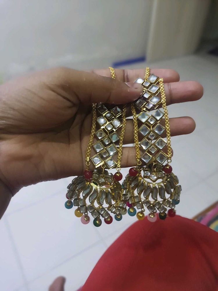 Multicolour Earing With Maangtika