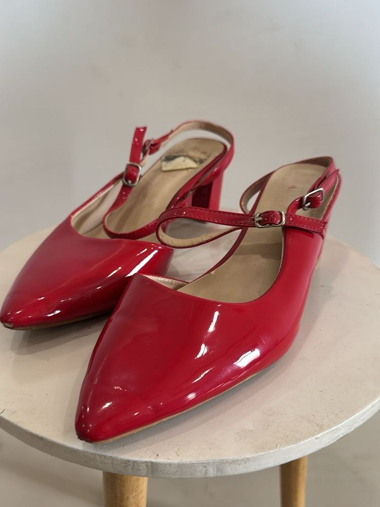 Red Heels In Good Condition