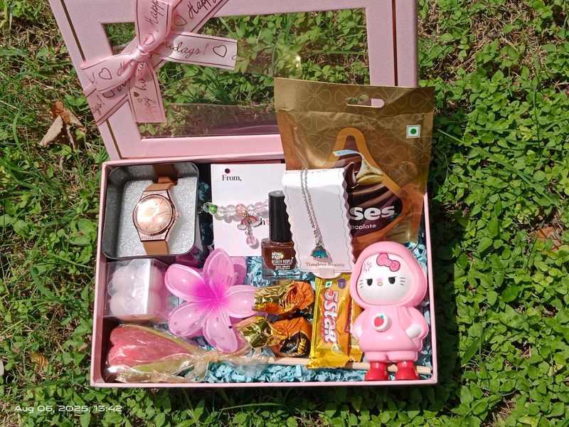 Premium Gift Hamper For Women&#39;s