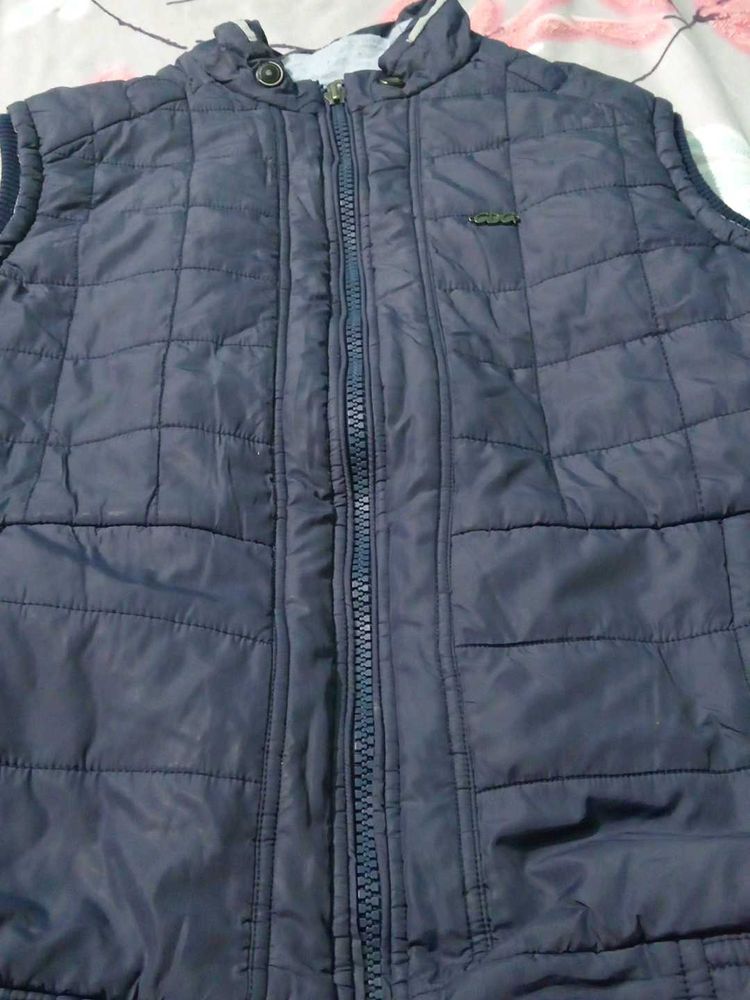 A Cut Sleeves Jacket 🧥