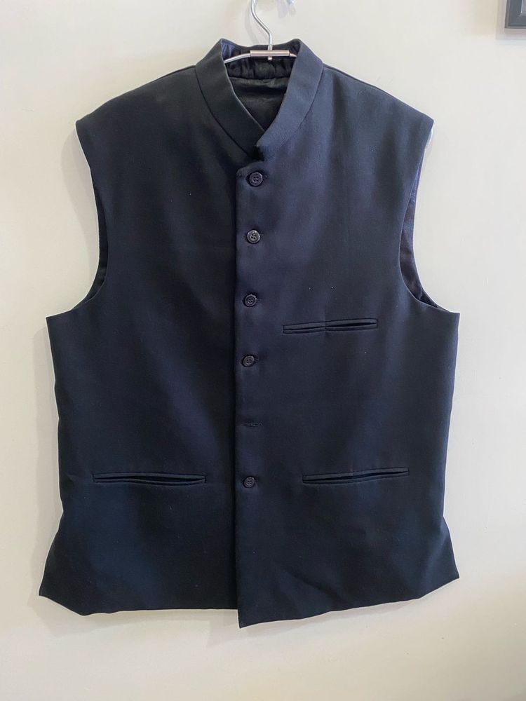 Elegant Sleeveless Waistcoat