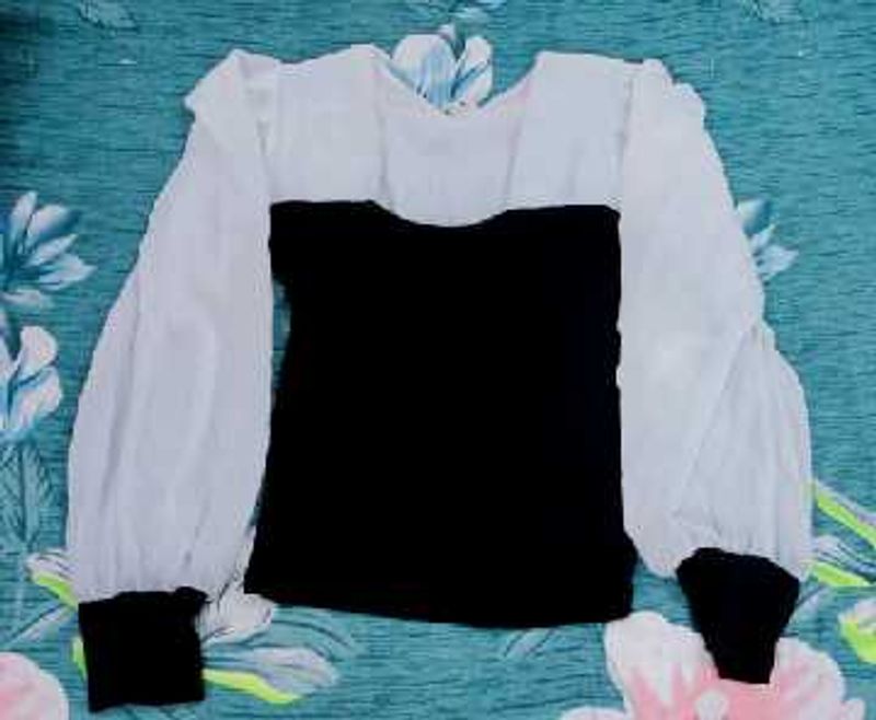 Chic Black &amp; White Top
