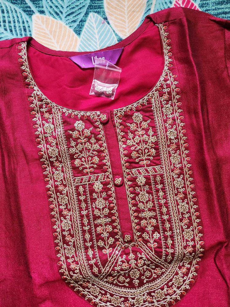 Elegant Embroidered Kurta libas