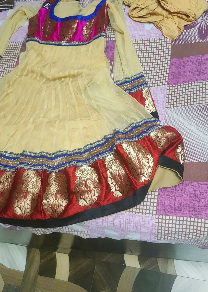 Preety 😍Gown