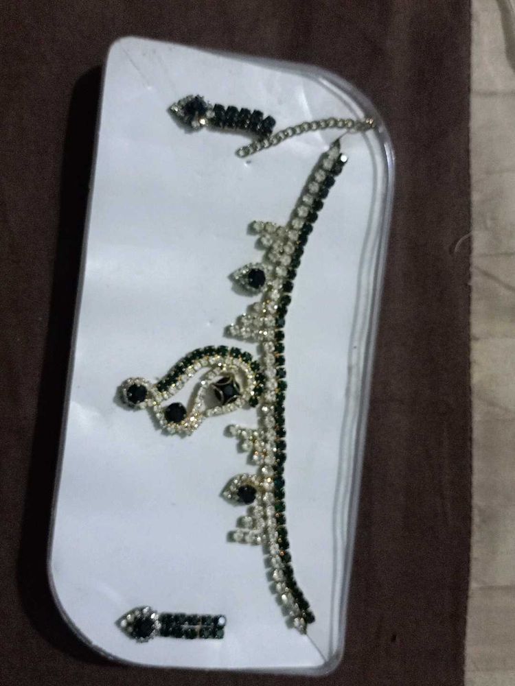 Elegant Necklace &amp; Earring Set