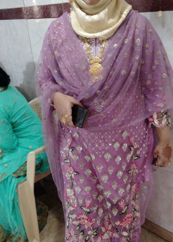 Elegant Pakistani Embroidered Suit.