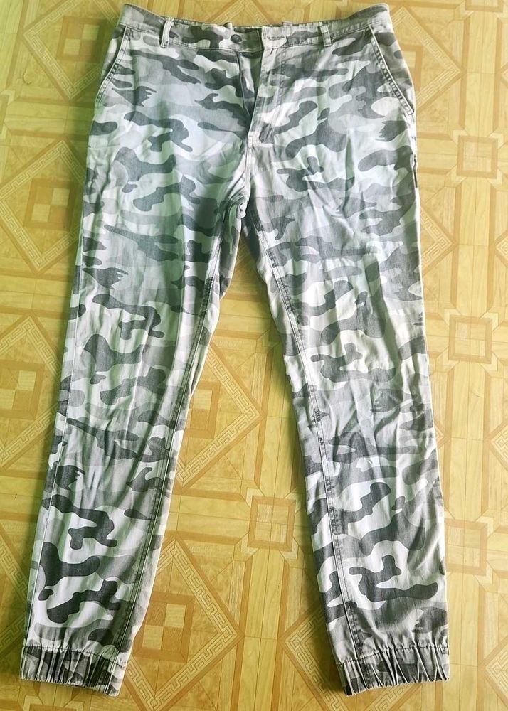 Highlander Camo Print Pants