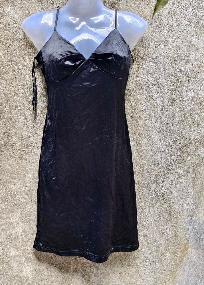 N. SEXY BLACK SHINNY BODYCON