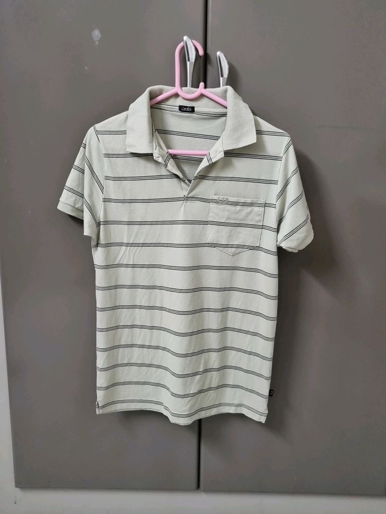 T Shirt With Collar