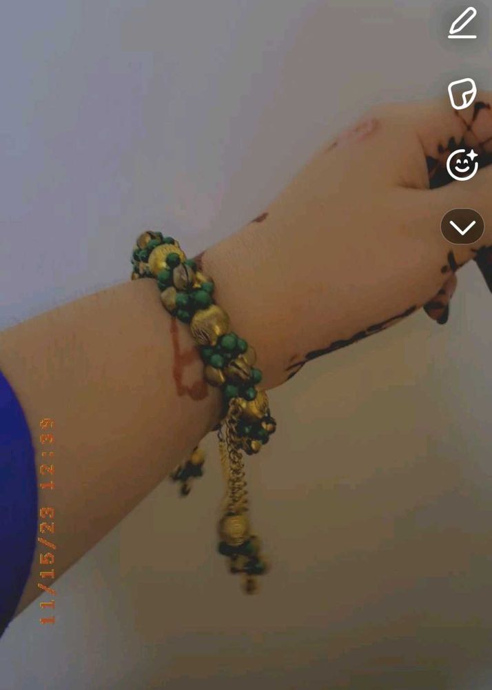 Green &amp; Gold Beaded Bracelet