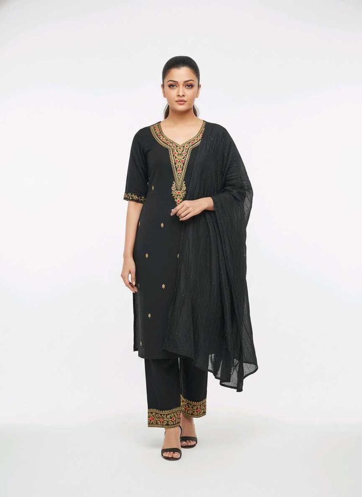 Elegant Embroidered Kurta Set