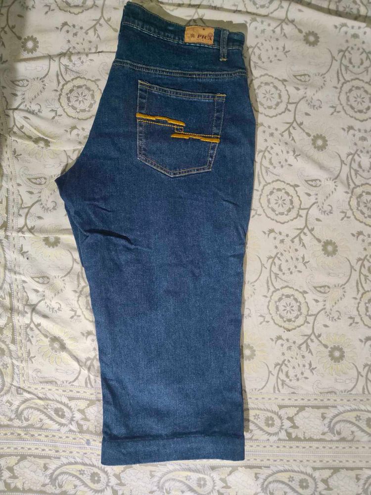 PICA Denim Capri Pants