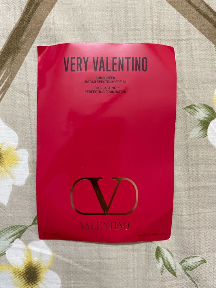 Valentino Sunscreen Foundation Sample