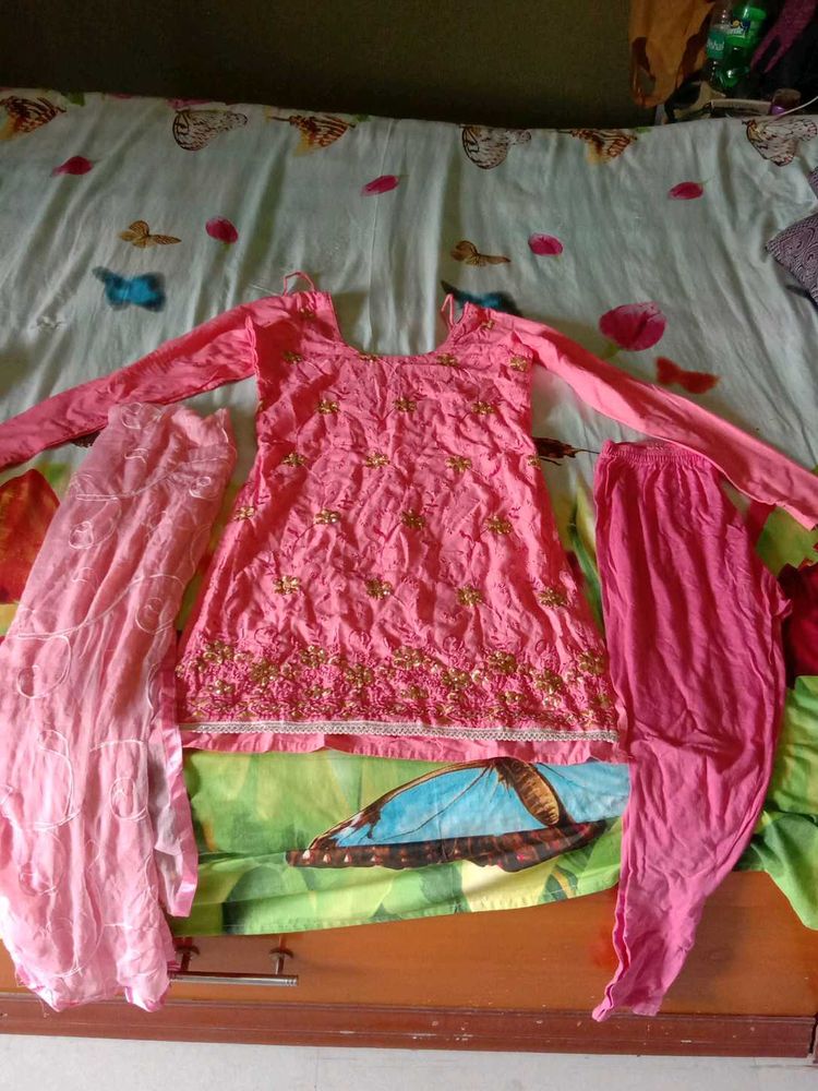 Full Sleeve Pink Suit With Leggings &amp; Dupatta