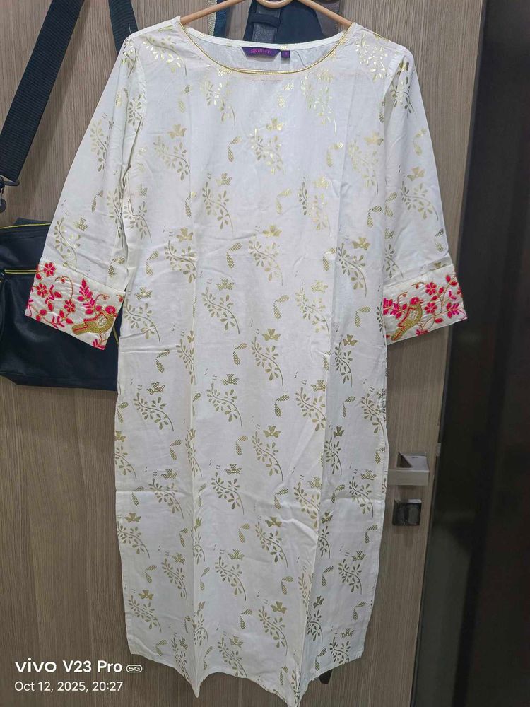 Elegant Floral Print Kurta