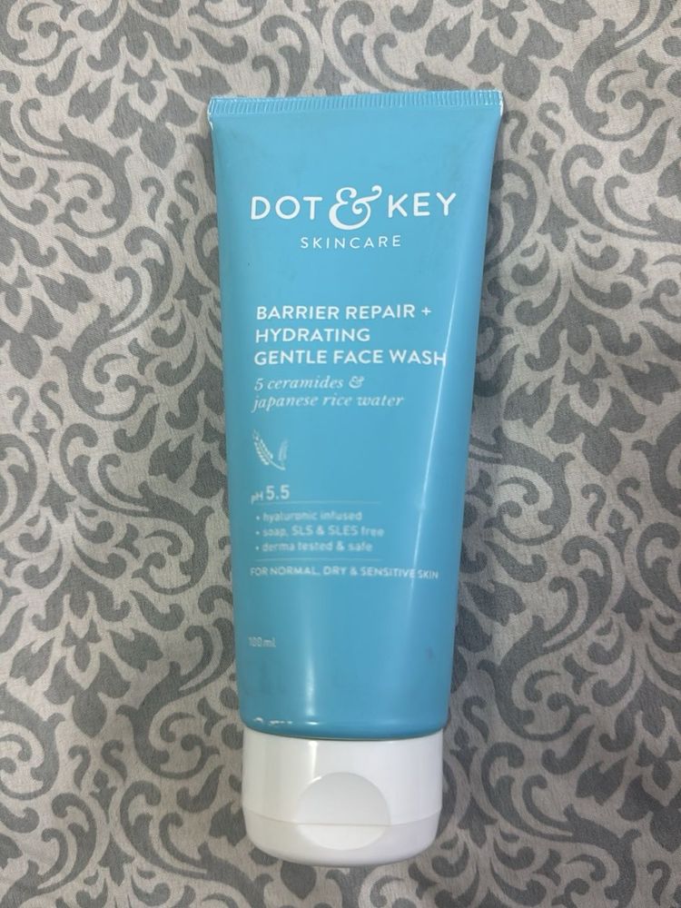 Dot &amp; Key barrier repair + hydrating  Face Wash