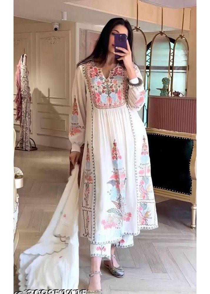 Gorgeous Embroidery Salwar Kameez