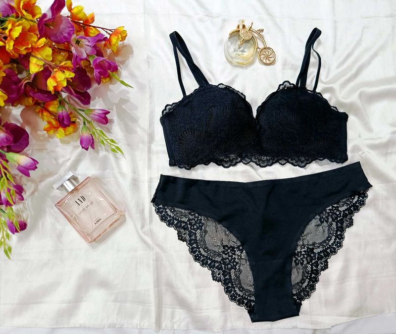 Lace Bra &amp; Panty Set