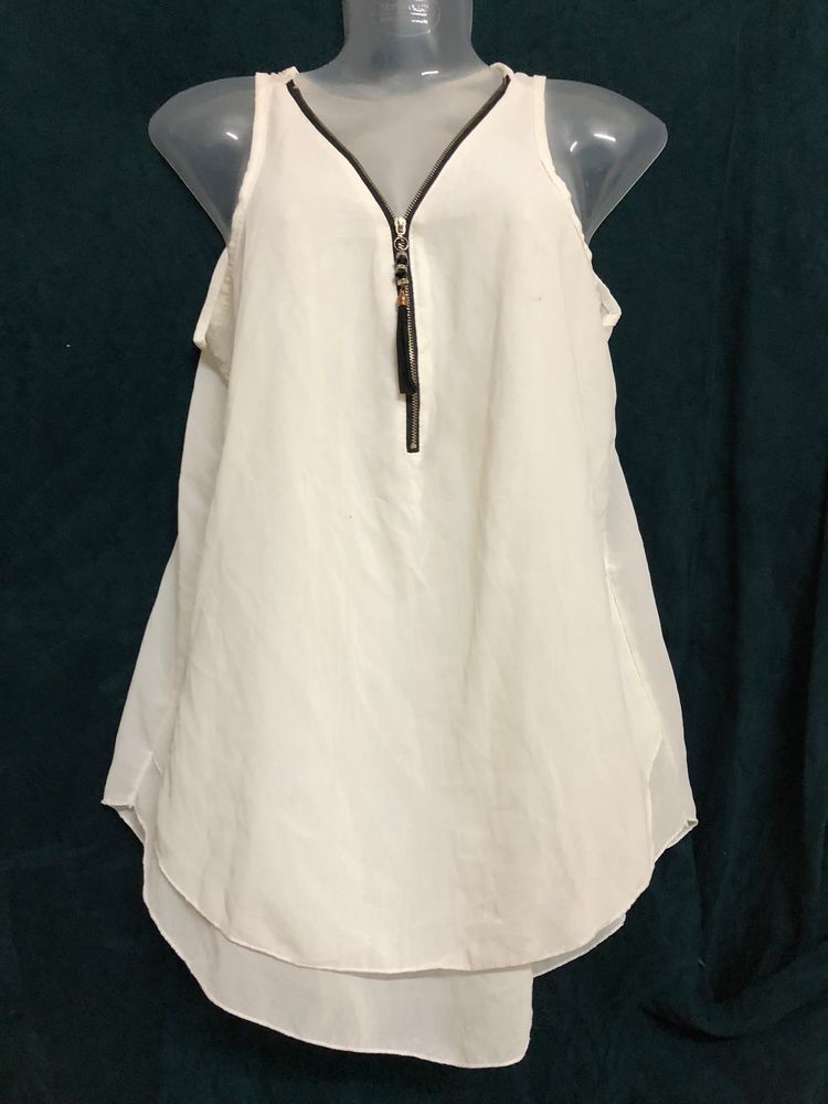 Zuiki White Sleeveless Stylish Top