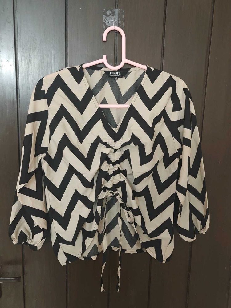 Chic Chevron Print Top