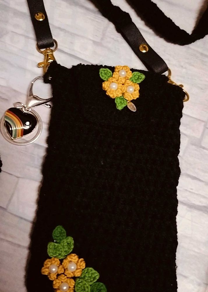Crochet Mobile Sling With Matching Earrings