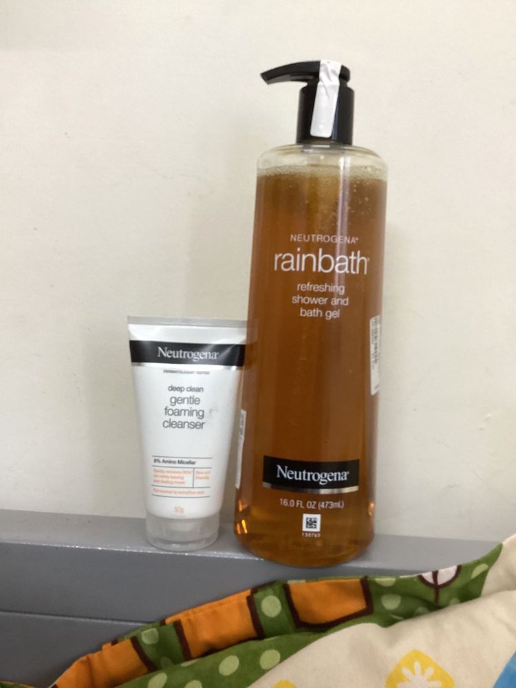 Neutrogena Rainbath shower gel&amp; Cleanser