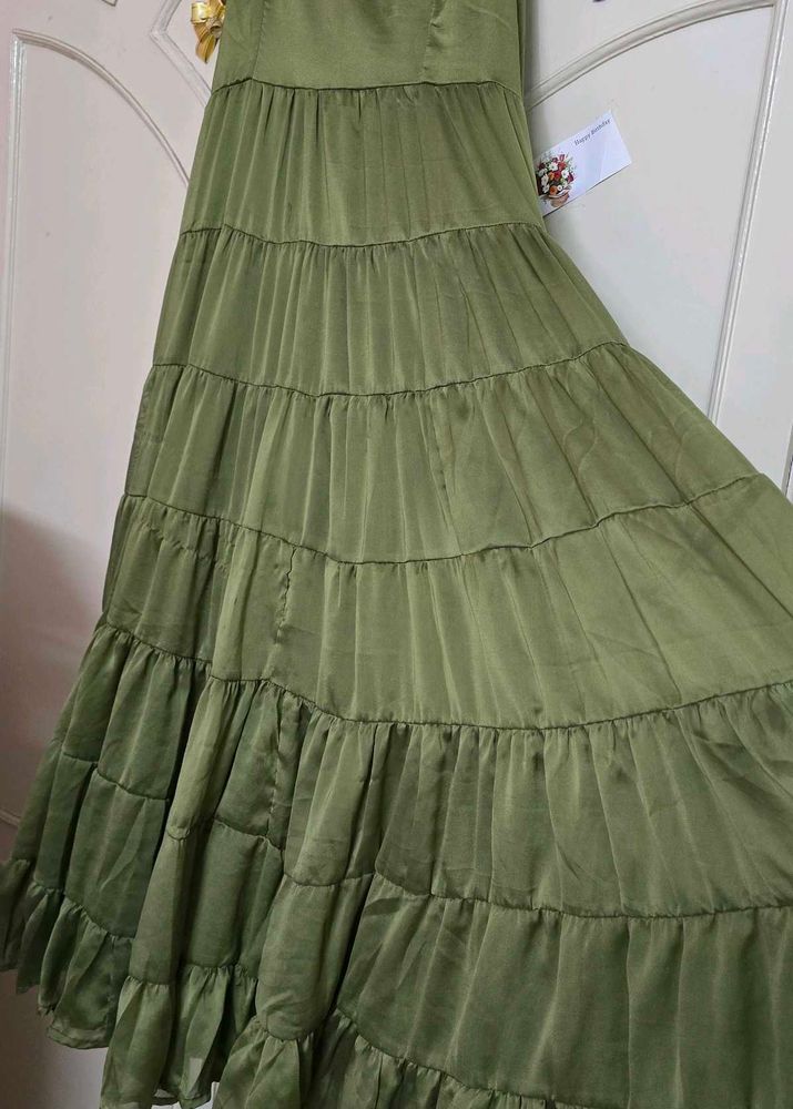 Kriti Sanon Olive Grn Maxi Dress With Jacket