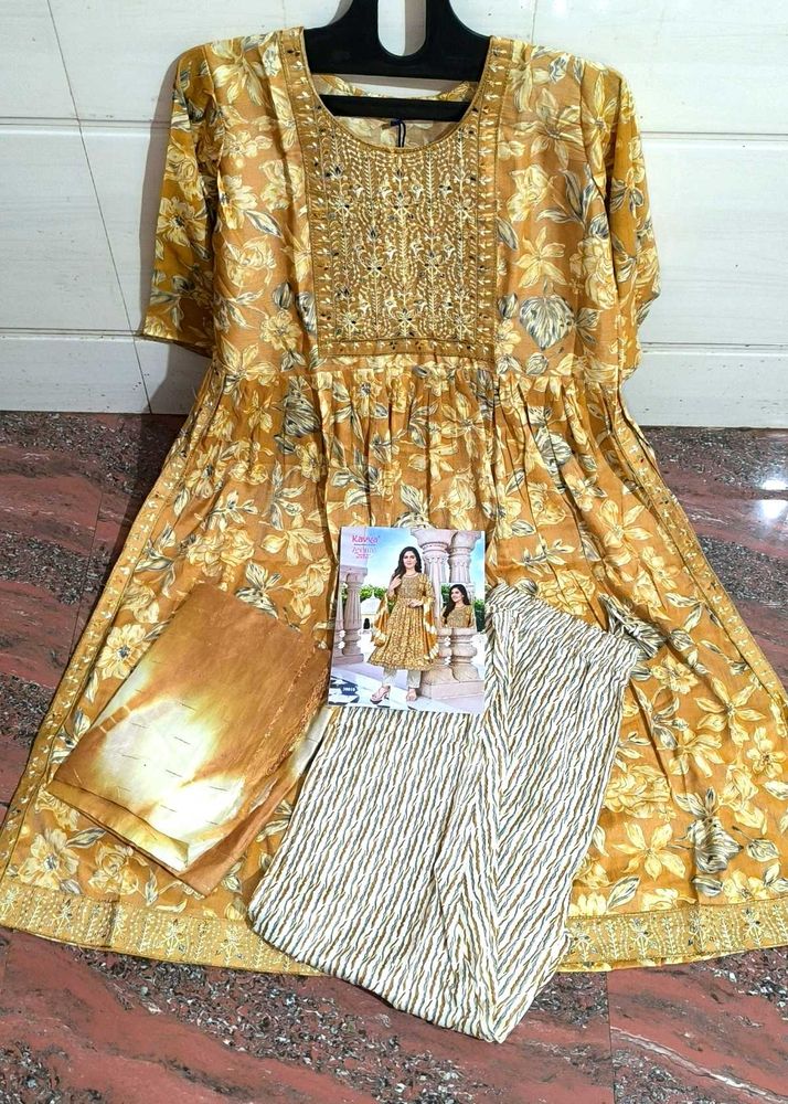 Kavya Zeenat Vol30 Naira Cut Suits