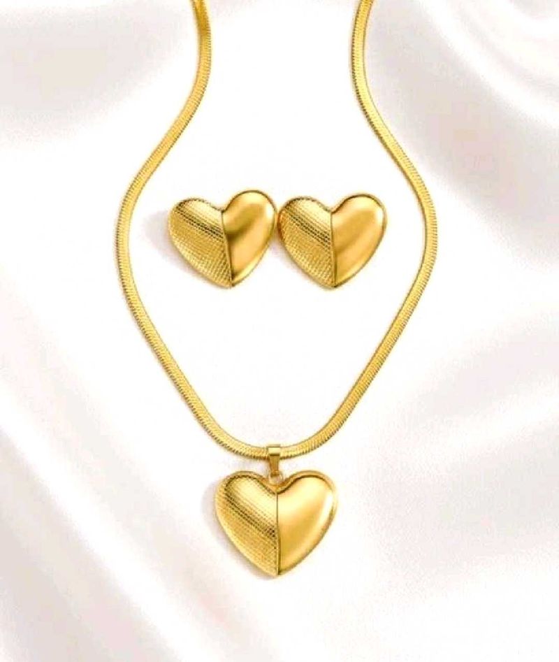 Dual Shade Heart Pendant Set Anti Tarnish