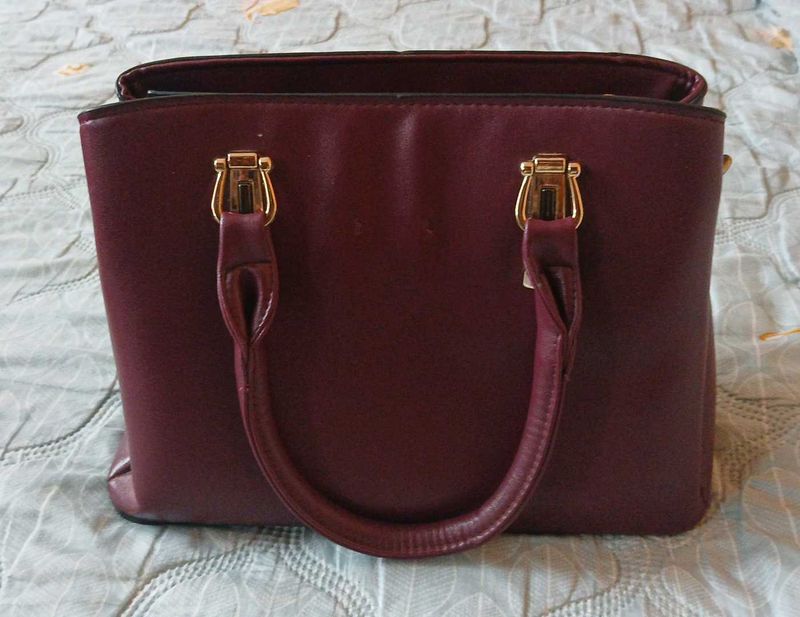 Burgundy Structured Shoulderbag