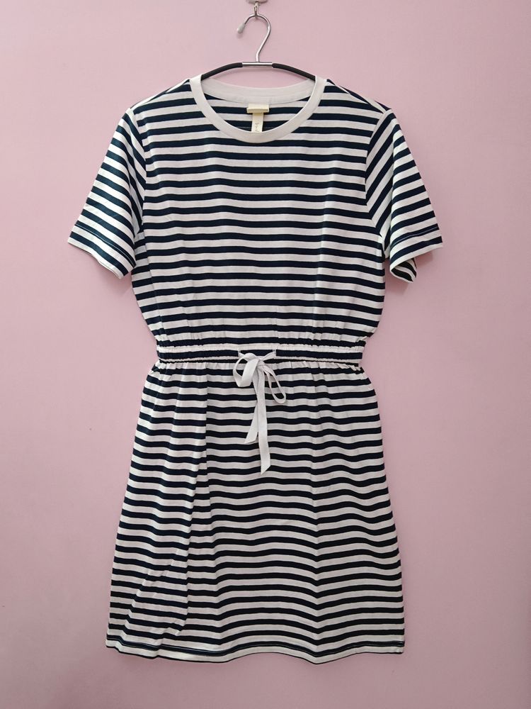 🎉 H&amp;M Drawstring T-shirt Dress
