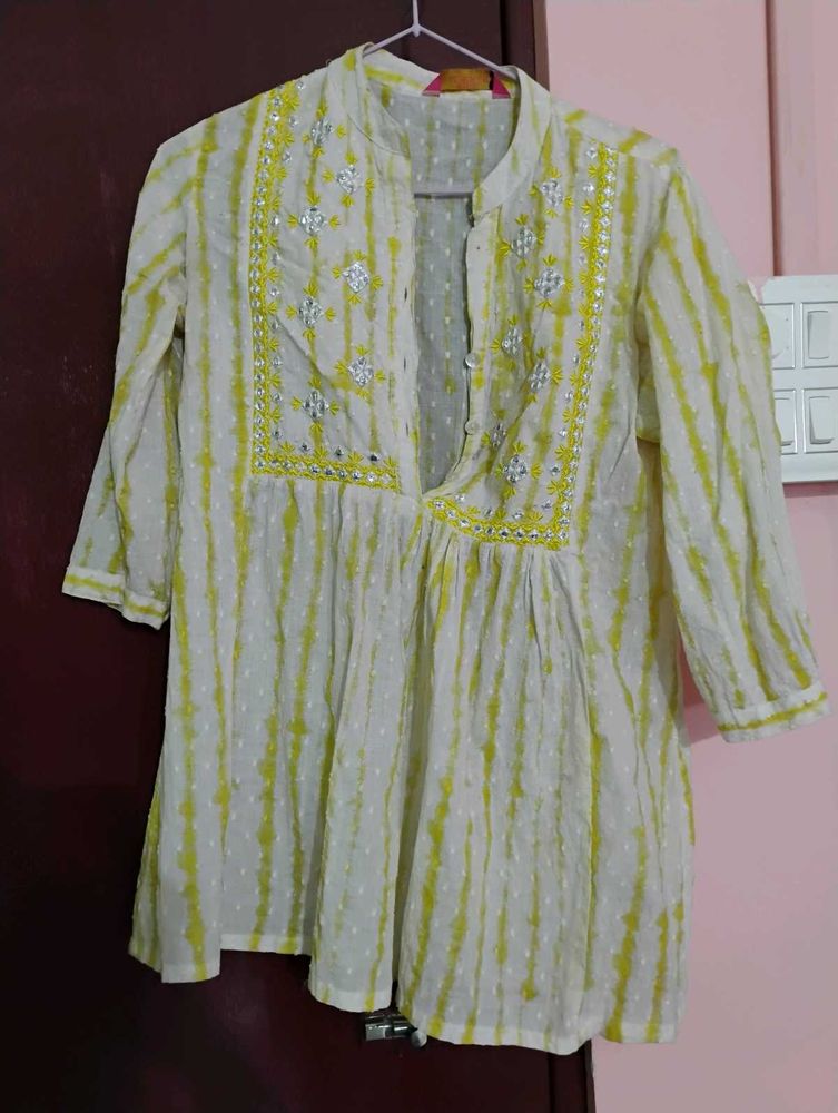 Short Kurti