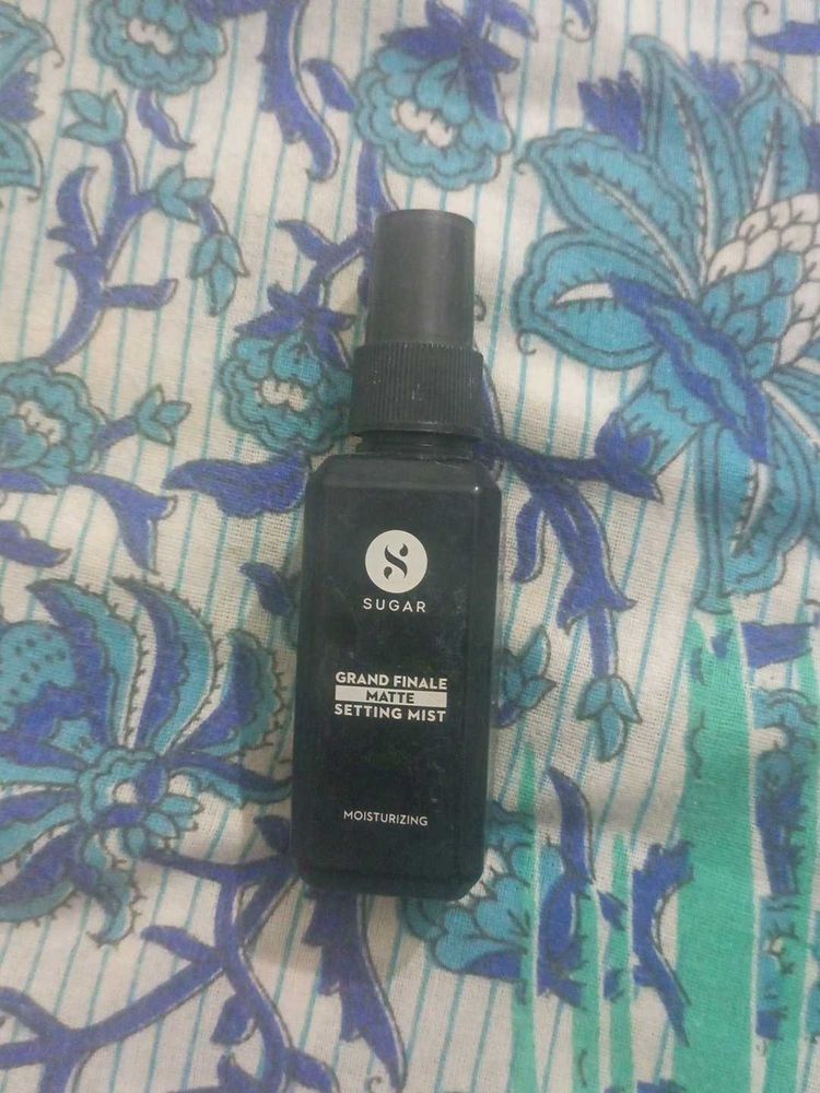 Sugar Settings Spray.