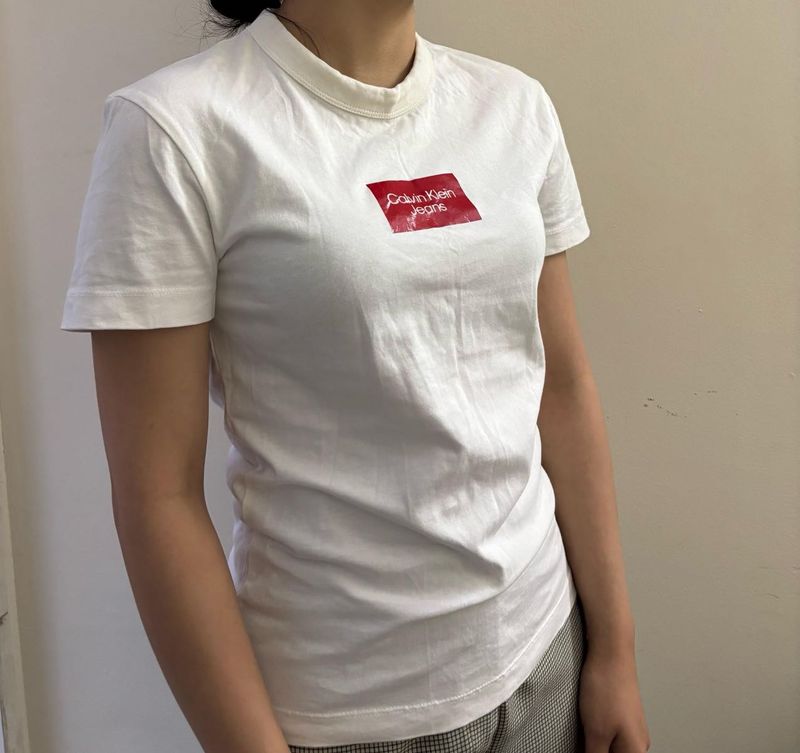 Calvin Klein T-shirt