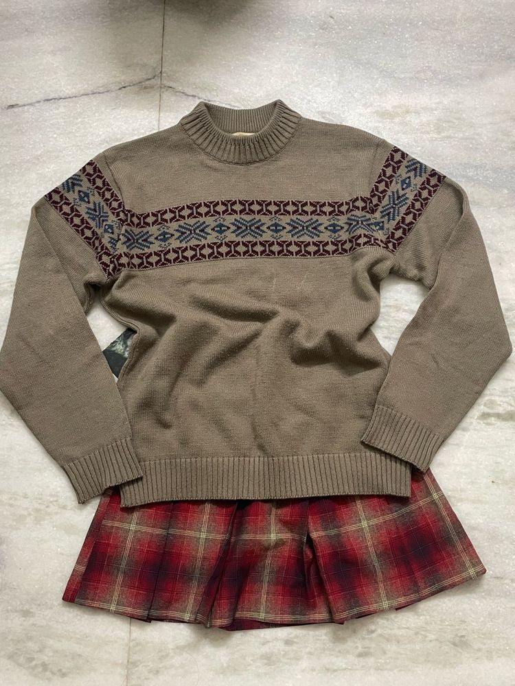 Vintage Cozy Patterned Sweater - Adorable and Comf