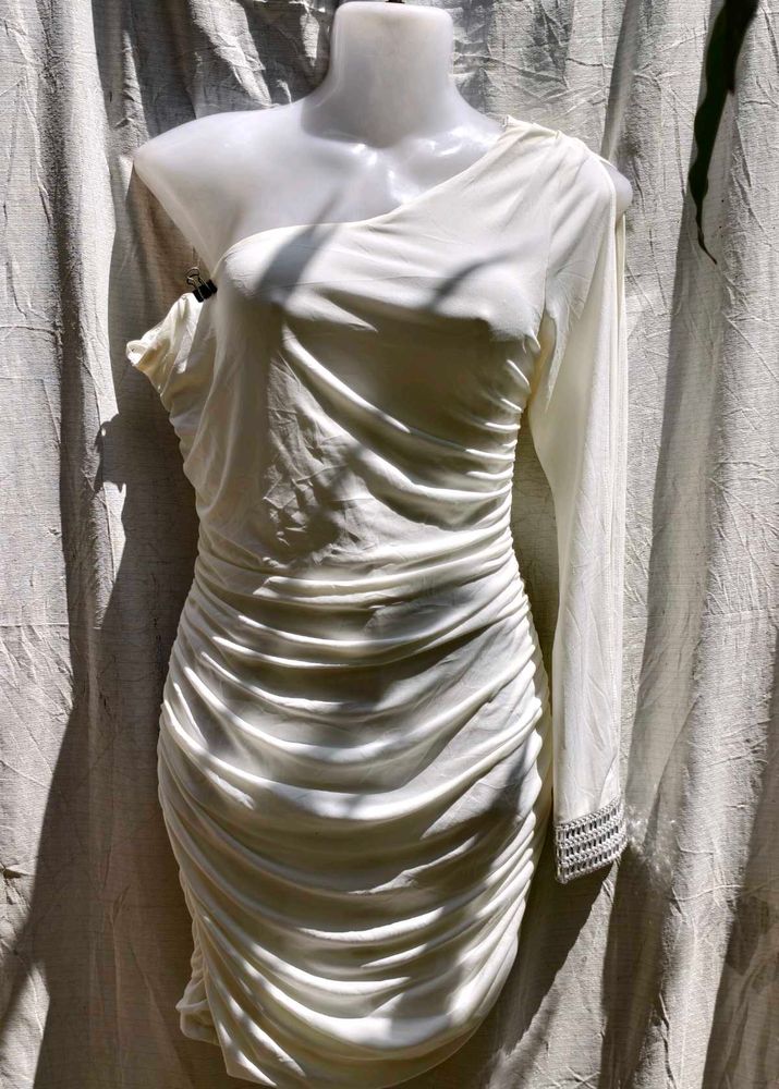 DAMN GORGEOUS RUCHED BODYCON