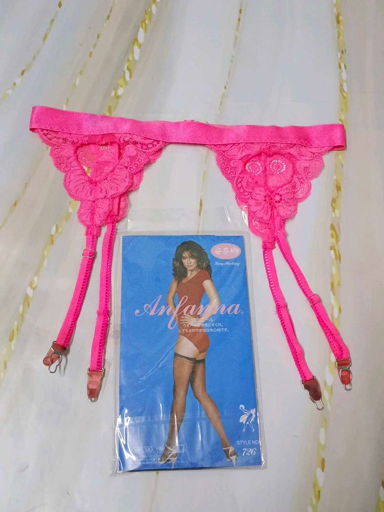 (1030)Vintage Pink Lace Garter Belt
