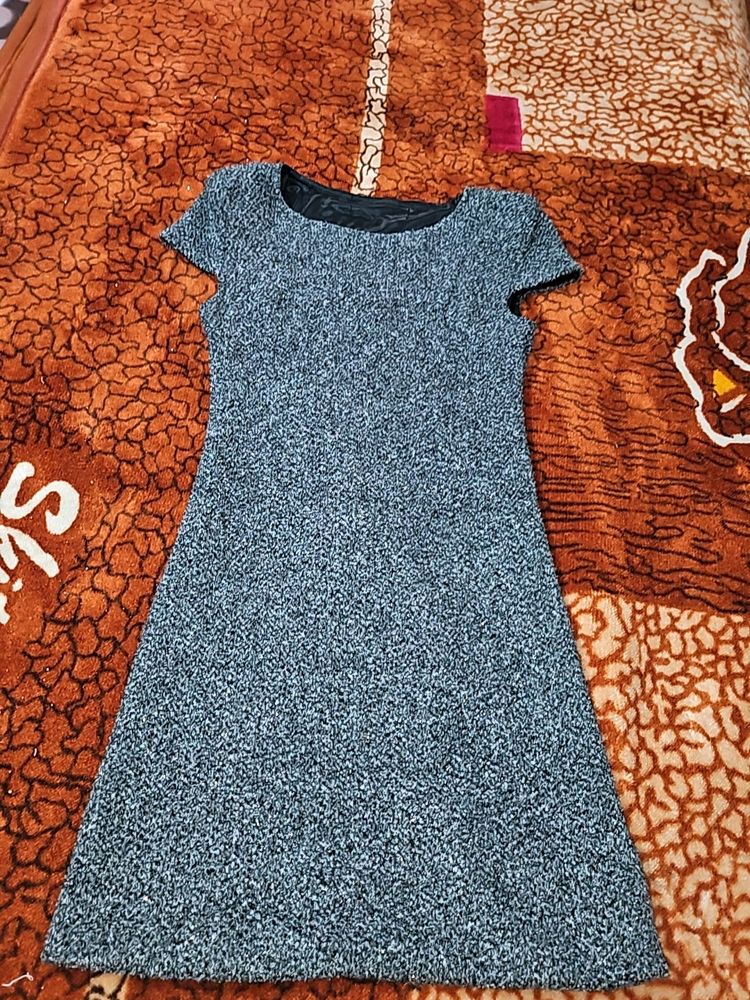 Women Sliver Metalic Bodycone Dress