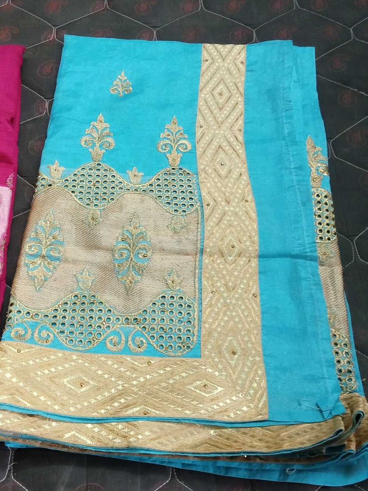Saree Without Blouse