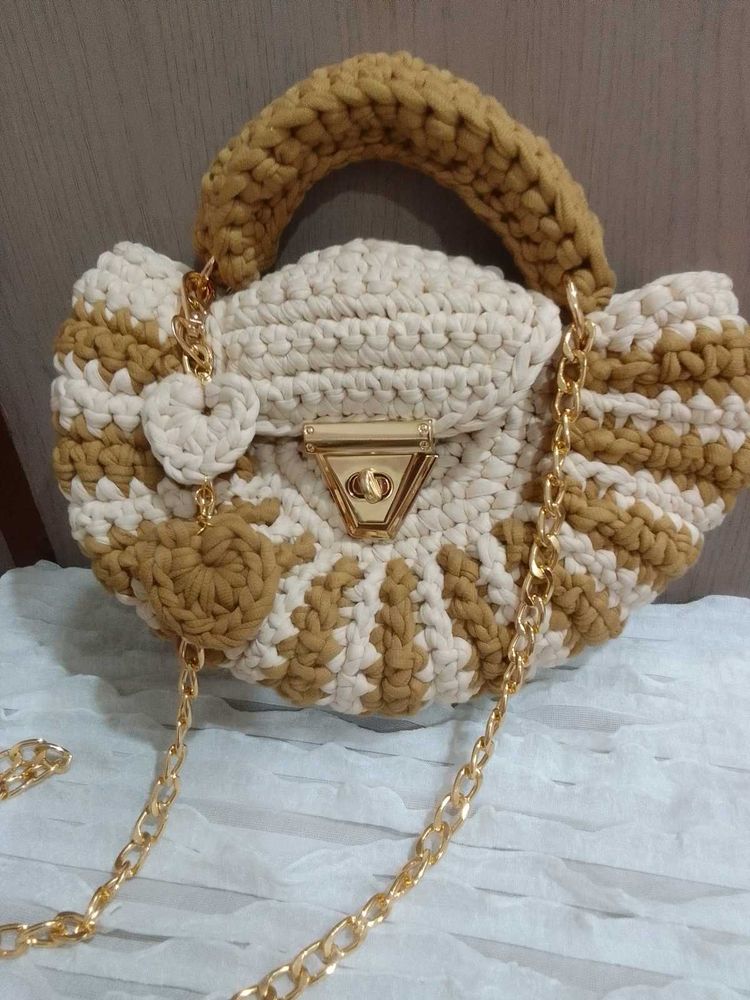 Crochet T-shirt Yarn Bag