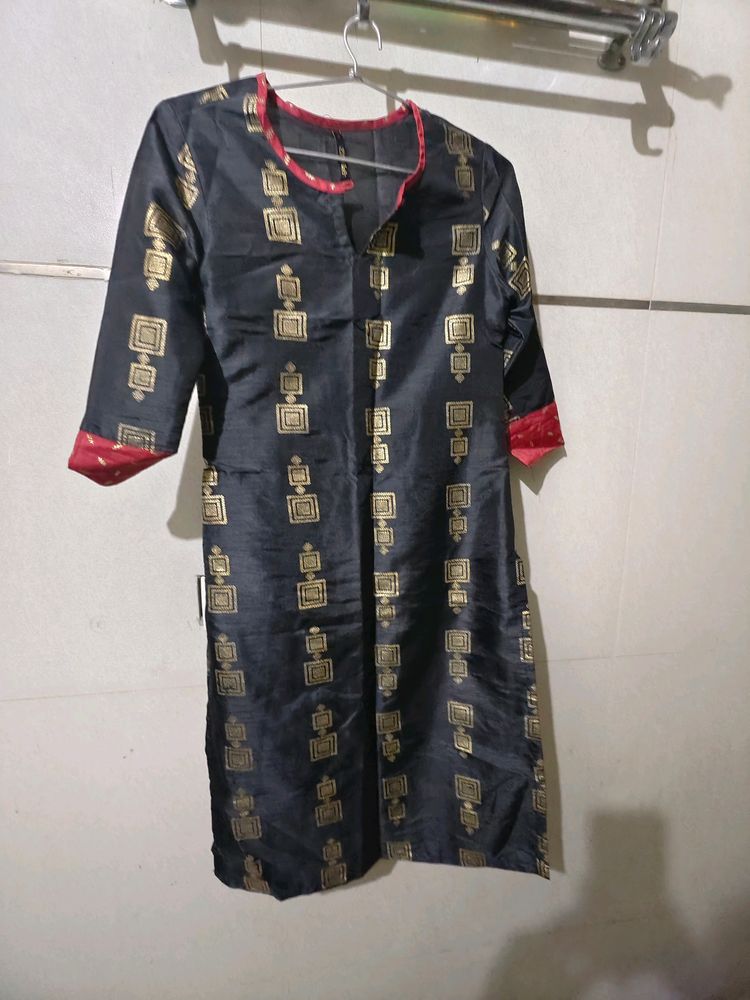 Black Color Foil kurta with pant and dupatta