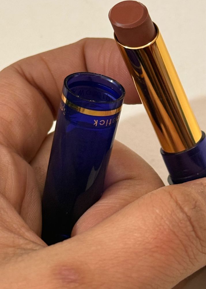 Elegant Lipstick Coffee brown