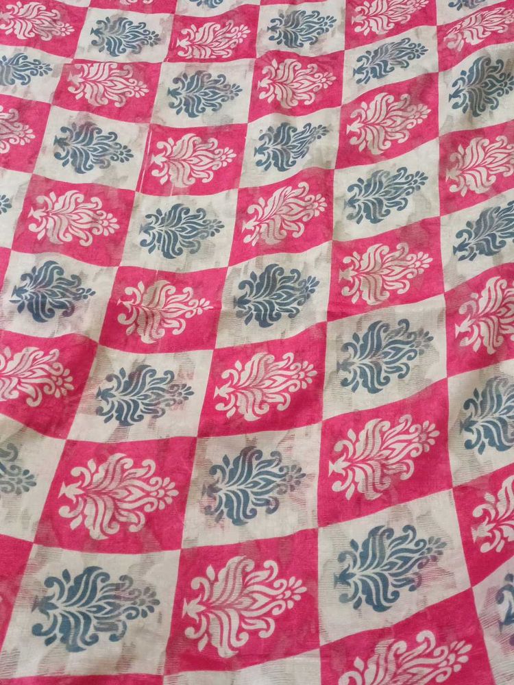 Pink &amp; Gray Checkered saree